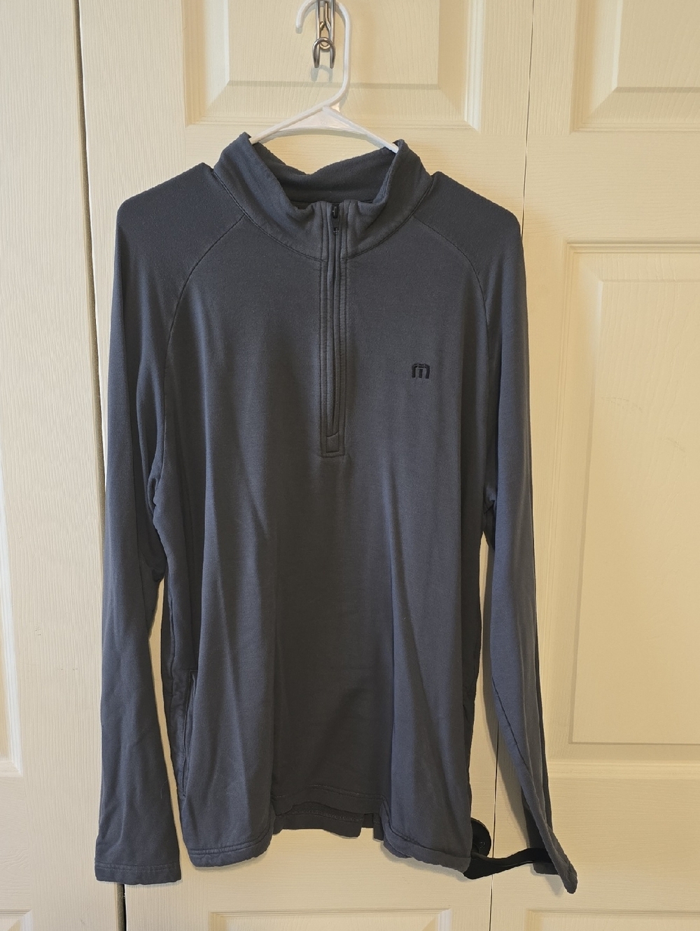 Travis Matthew Men's Cloud Slate Half-Zip Pullover Size L